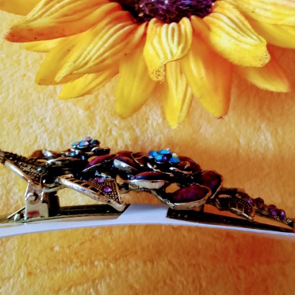 🎁FREE GIFT INCLUDED🎁NWOT Flower Rhinestone Crystal Hair Clip Vintage Accessory - Picture 3 of 7